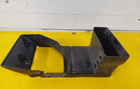 Hyundai Tucson TL Intercooler air channel guide 282772B740