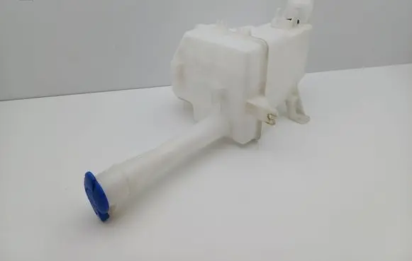 Hyundai i30 Windshield washer fluid reservoir/tank 986102L000