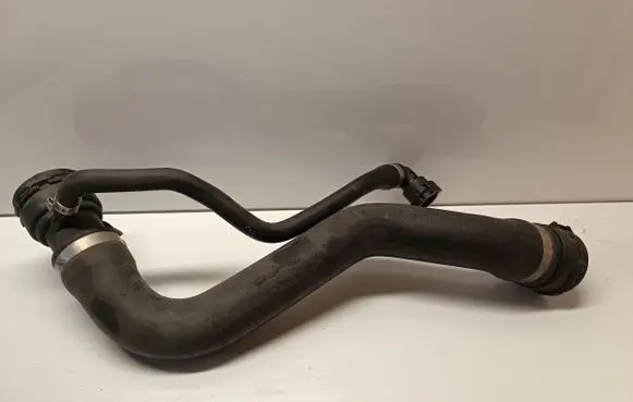 BMW 5 E60 E61 Engine coolant pipe/hose 7525641