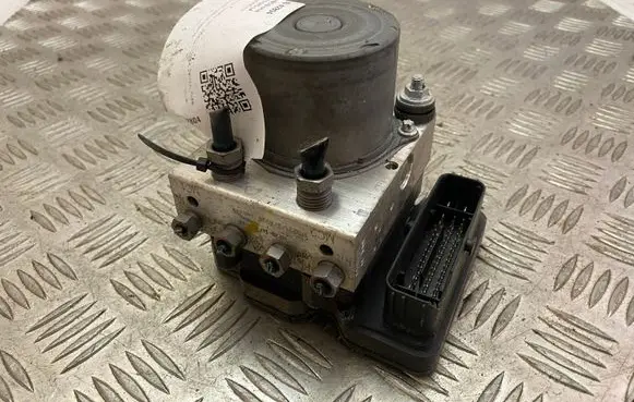 Jaguar XE ABS Pump HX7314F447AF