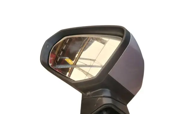 Audi Q2 - Front door electric wing mirror E1041444