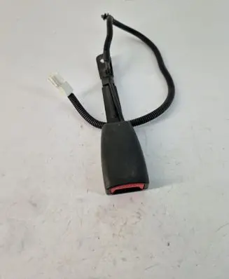 Hyundai i20 (PB PBT) Front seatbelt buckle 