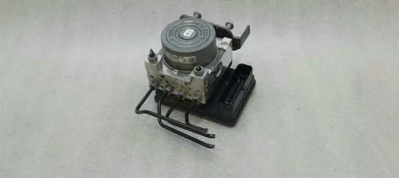 Mercedes-Benz C W205 ABS Pump A2539011400