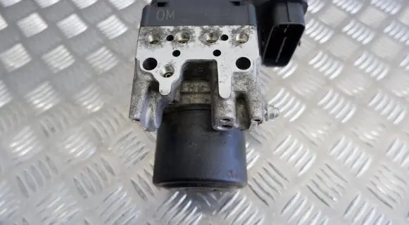 Lexus RX 330 - 350 - 400H ABS Pump 4454048190 8954148190