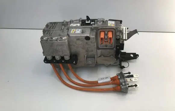 Voltage converter inverter