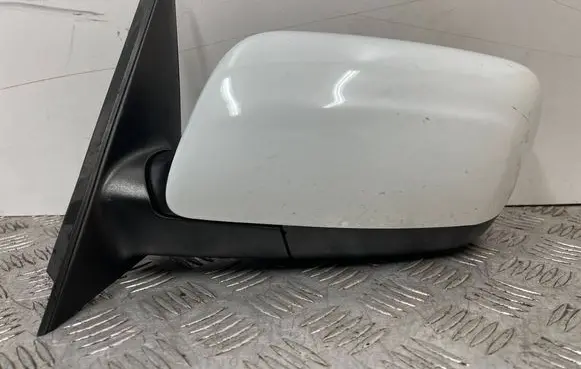 KIA Venga Front door electric wing mirror
