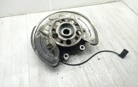 Mercedes-Benz C W205 Rear wheel hub
