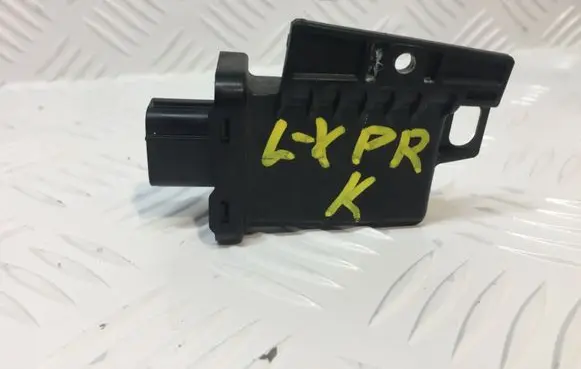Lexus IS 220D-250-350 Door control unit/module 8999130050