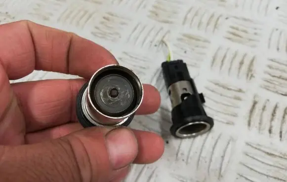 Peugeot Partner 12 V Socket (front) 
