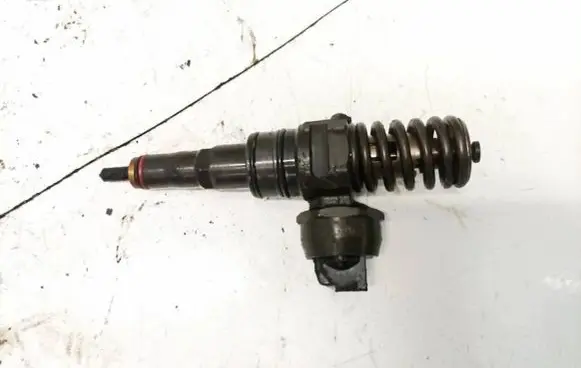 Skoda Octavia Mk2 (1Z) Fuel injector 0414720215
