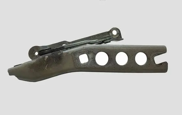 Skoda Octavia Mk2 (1Z) Engine bonnet/hood hinges 1Z0823301C