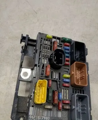 Citroen C5 Fuse box set 9675877980