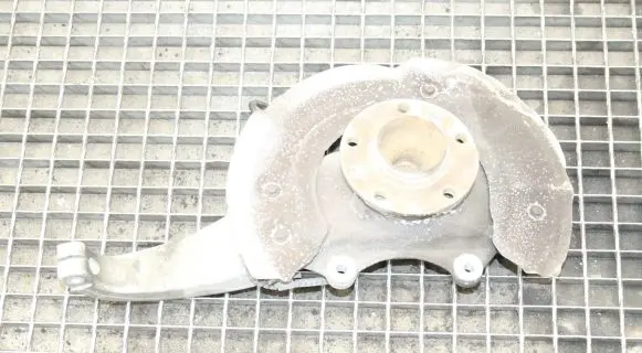 BMW 6 F06 Gran coupe Front wheel hub