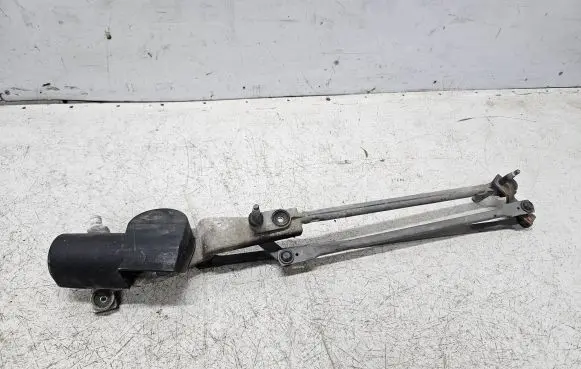 Ford Focus Front wiper linkage and motor 1395106486