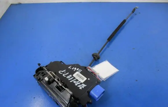 Skoda Octavia Mk2 (1Z) Front door lock 3D1837016AC