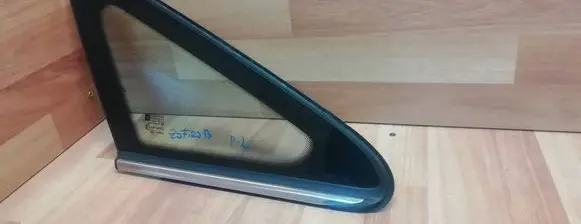 Opel Zafira B Front triangle window/glass 13123923 DOT24AS2M19 E000255