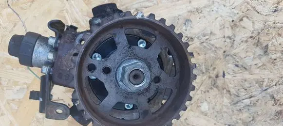 Fuel injection high pressure pump