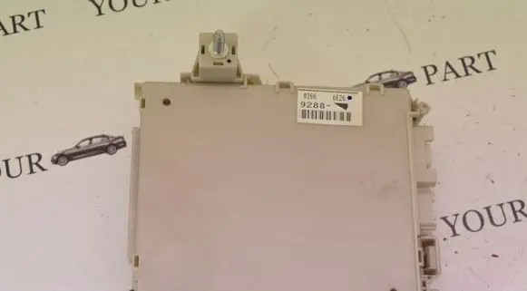Lexus GS 300 350 430 450H Fuse module 8267030250