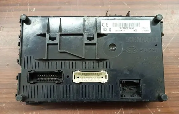Renault Clio II Other control units/modules p8200621762