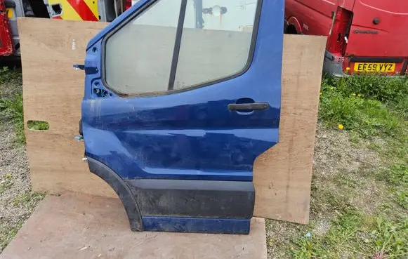 Ford Transit VII Front door 
