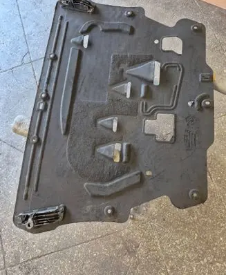 Volvo XC60 Engine splash shield/under tray 31378306