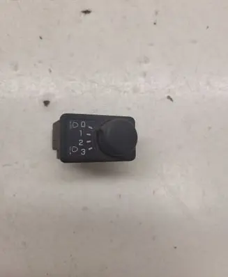 Nissan Almera N16 Headlight level height control switch 183608