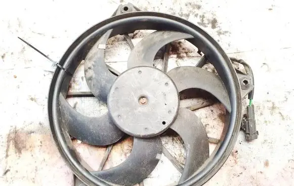 Citroen C8 Radiator cooling fan shroud 1494742080 50203298117