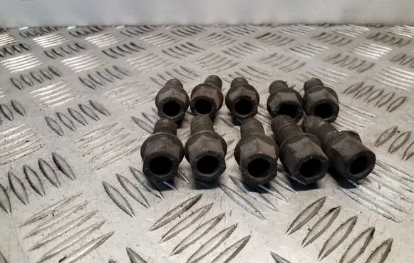 Mercedes-Benz Vito Viano W639 Nuts/bolts 