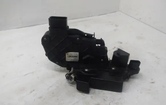 Jaguar XF X250 Front door lock 6W8A21813GD