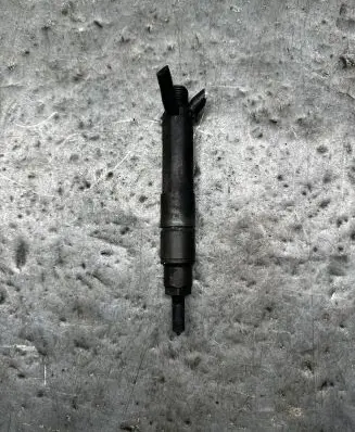 Volkswagen Sharan Fuel injector 028130201G
