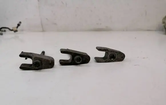 Mercedes-Benz ML W164 Fuel Injector clamp holder