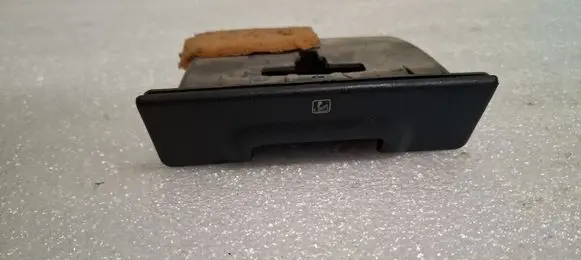 Ford Sierra Car ashtray 25150