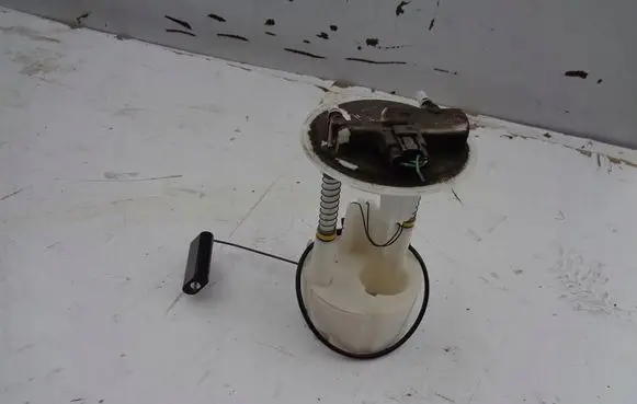 Nissan Note (E11) Fuel level sensor 