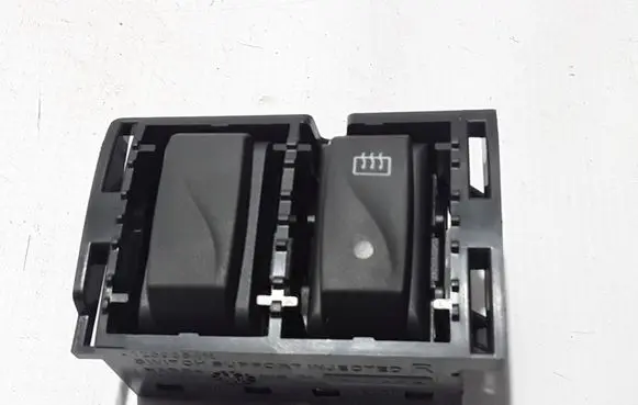 Renault Trafic III (X82) Windscreen/window heater switch 253508347R