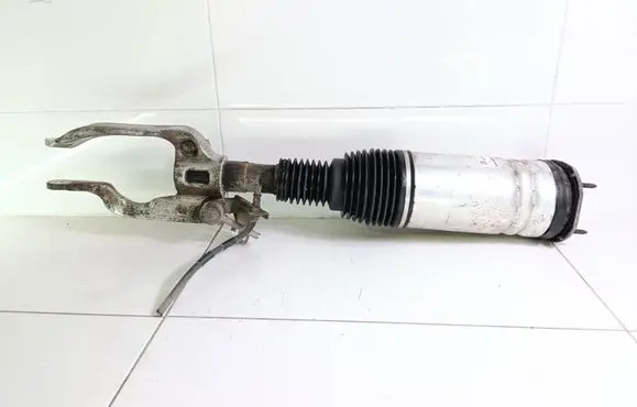 Land Rover Discovery 5 Air suspension front shock absorber HY323C286BE