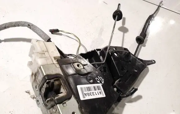 Mercedes-Benz B W245 Rear door lock