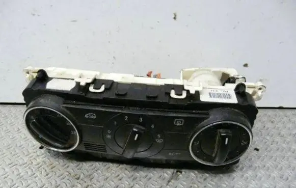 Mercedes-Benz B W245 Climate control unit a1698301385