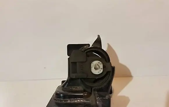 Toyota RAV 4 (XA40) Engine mount bracket 1237253010