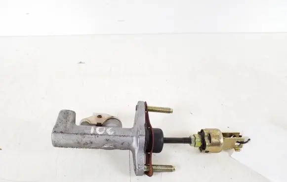 Toyota Corolla E120 E130 Clutch master cylinder 31420-12010