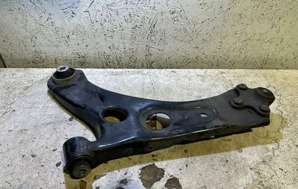 Front lower control arm/wishbone