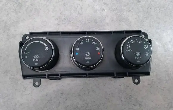 Chrysler Sebring (JS) Climate control/heater control trim P55111886ABTRW