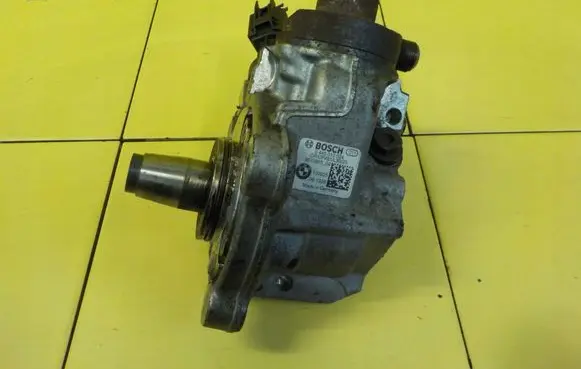 BMW X1 E84 Fuel injection high pressure pump 0445010524