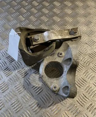 Volvo XC90 Engine mount bracket 31339953 31401993