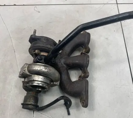 Volvo XC90 Turbo 30650210 040116092 4913105151