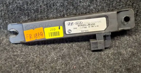Hyundai Santa Fe Aerial antenna amplifier 95420J5100