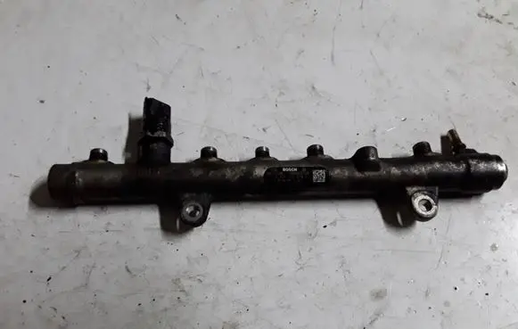 Renault Scenic II - Grand scenic II Fuel main line pipe 0445214078 8200396999
