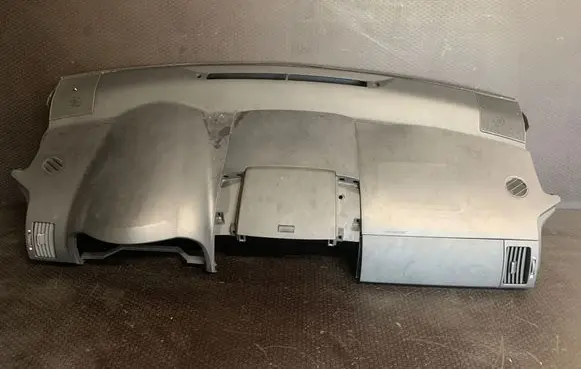 Toyota Corolla Verso AR10 Dashboard 553020F010