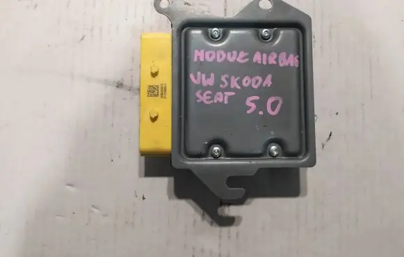 Volkswagen Golf VII Airbag control unit/module 5WK44885
