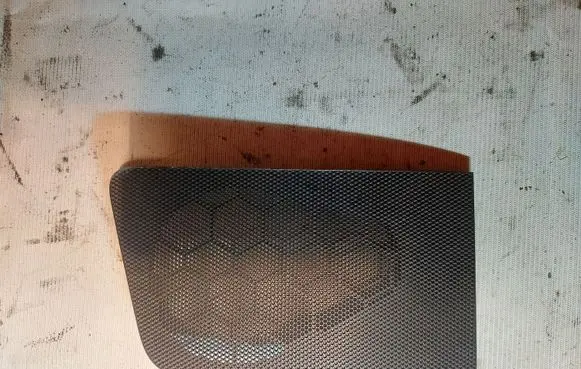 Side speaker trim/cover