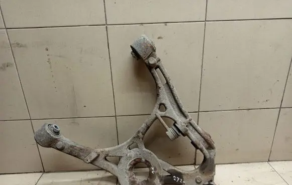 Mercedes-Benz ML W164 Rear control arm